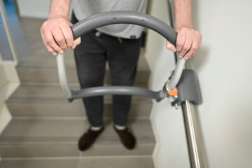 TOPRO Step, "der Rollator für die Treppe"